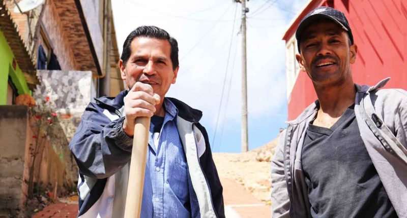 Se inicia adoquinamiento de más cuadras de la comuna cuatro