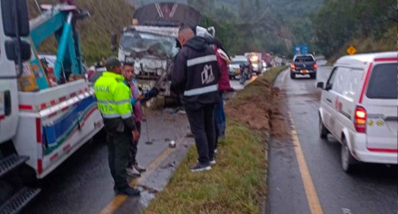 Aparatoso accidente en Chusacá deja tres personas muertas