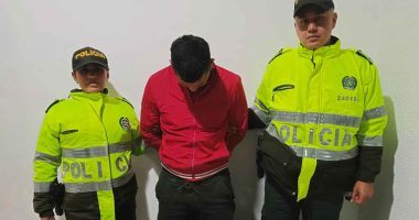 Captura por delitos de porte de armas de fuego y violencia intrafamiliar en vereda Susagua y Barro Blanco en Cogua