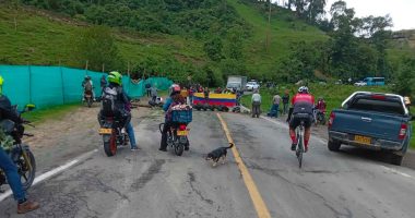 Comunidades del Tequendama mantienen el bloqueo