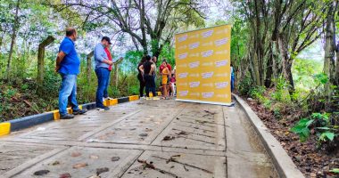 Gobernación de Cundinamarca entrega obras por $18.000