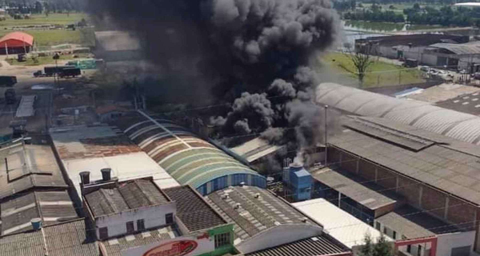 Incendio en Zipaquirá: productos inflamables de la empresa Solkem