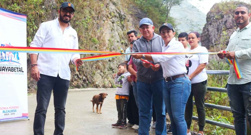 Maratón de entrega de obras en municipios de Cundinamarca