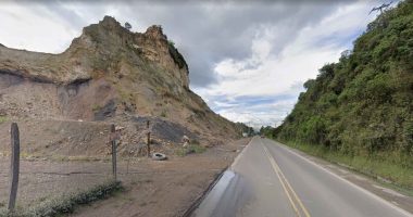 Cierre total de calzada en cerro Picacho por derrumbe en Cogua