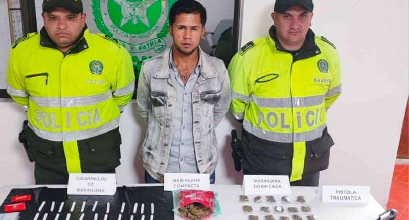 Policía de Nemocón captura a delincuente con drogas y un arma