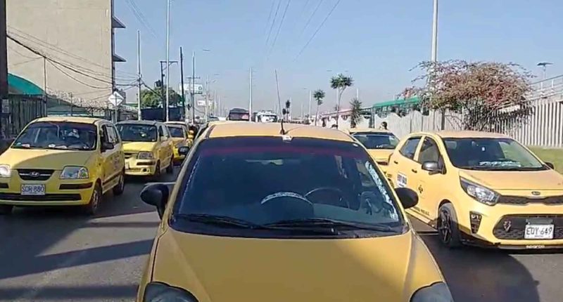 Taxistas de Soacha protestan contra piratería y transporte informal