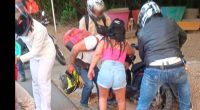 Accidente entre dos motocicletas en Girardot deja lesionados a dos adultos y una menor de edad