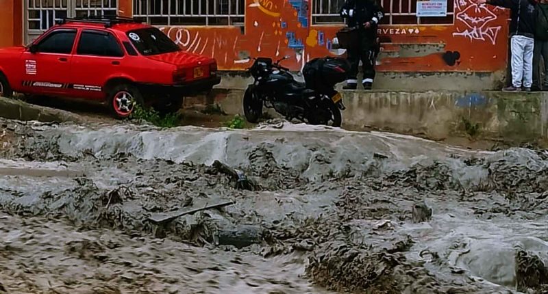 Fuertes lluvias causan inundaciones y daños en la ciudad de Soacha