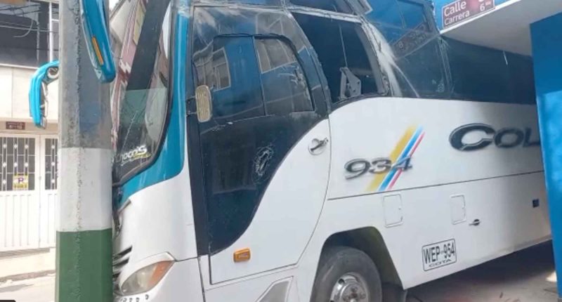 Accidente de bus escolar en Soacha: niños heridos en zona escolar