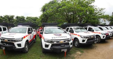 El gobernador de Cundinamarca entrega vehículos para la gestión del riesgo en el departamento