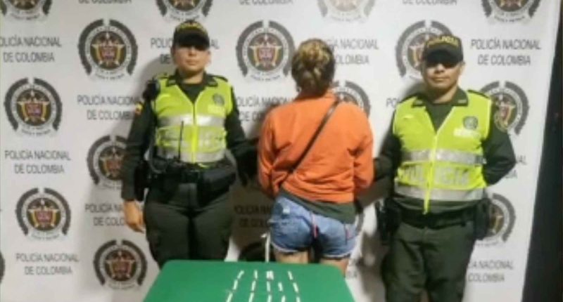 Capturada mujer que pretendía ingresar drogas a una estación de policía