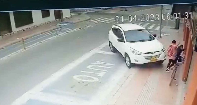 Conductor ebrio casi atropella a mujeres en Funza, Cundinamarca