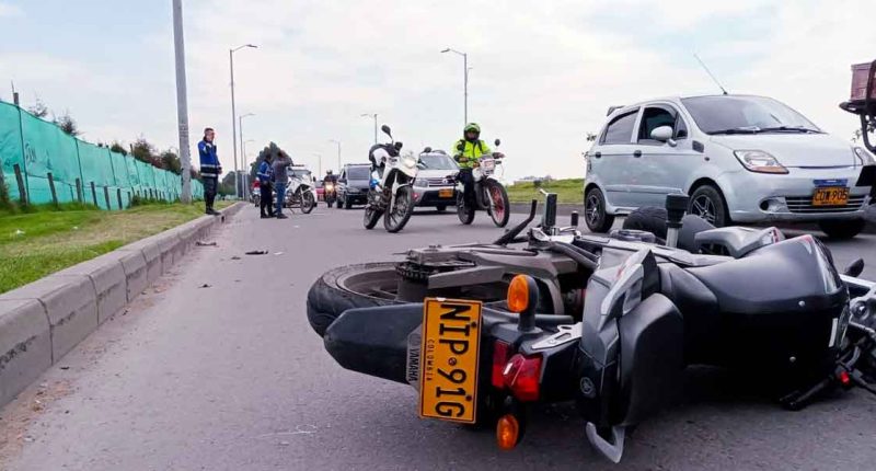 Trágico accidente en Avenida Terreros: motociclista pierde la vida tras chocar contra poste
