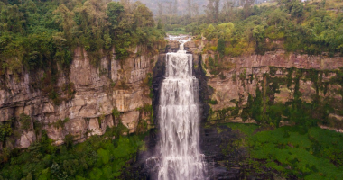 Este lunes, un hombre de 30 años se lanza al Salto del Tequendama en el municipio de Soacha, descubre los detalles de este suceso.