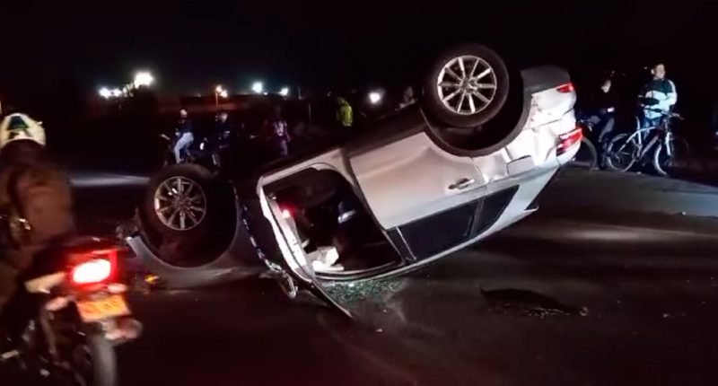 Volcamiento en Calle 80 después del Puente de Guadua Afecta el Tráfico