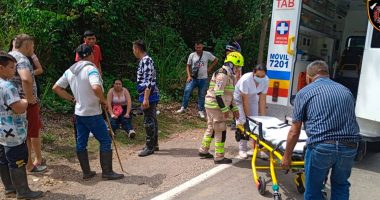 Accidente en Viotá: Mujer herida tras Choque con Bovino