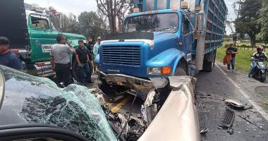 Accidente en la vía Panamericana entre Facatativá y Albán deja cuatro heridos