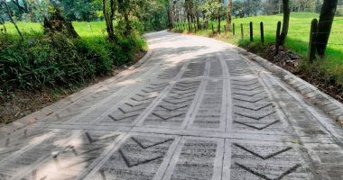 Cundinamarca impulsa el desarrollo rural con la construcción de 1,2 millones de metros cuadrados de placas huella