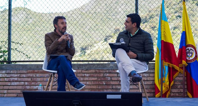 Más de 220 jóvenes de Soacha recibirán becas del programa ‘Jóvenes a la E Región’