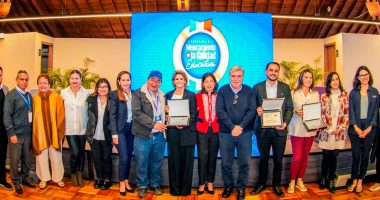 Cundinamarca Lanza Programa Educativo para Potenciar Competencias de Estudiantes