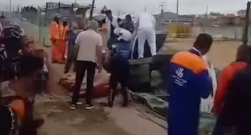 Accidente en obras de TransMilenio: camioneta cae en excavación en Soacha