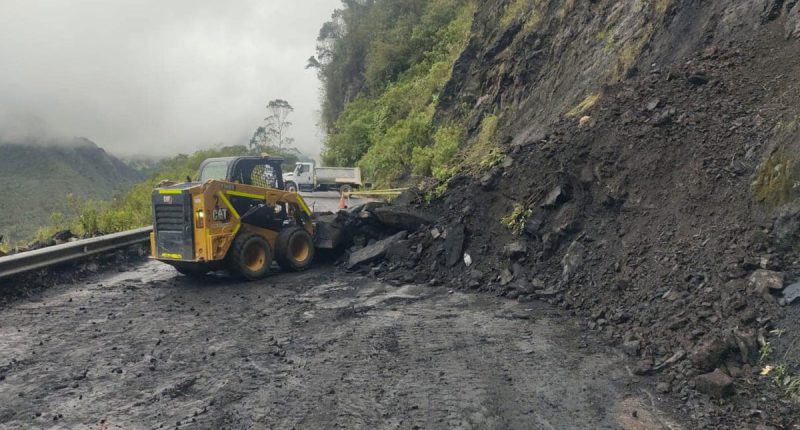 Derrumbe en la vía Pacho-Zipaquirá obliga al cierre temporal del tránsito