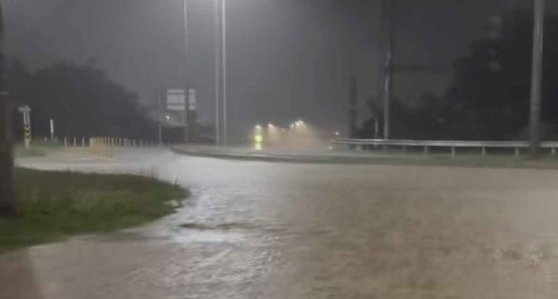 Inundaciones en Fusagasugá tras fuertes lluvias dejan varios barrios bajo el agua