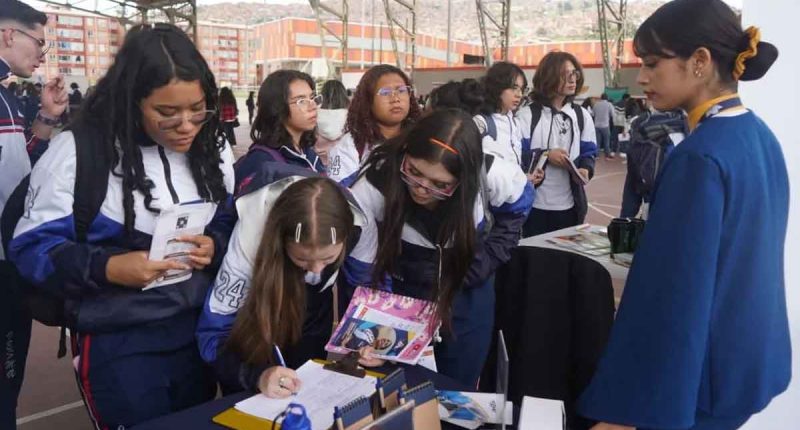 Jóvenes a la E Región: Convocatoria abierta para programas de educación superior en agroindustria