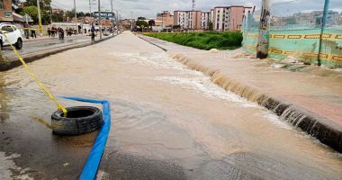 Grave Inundación en Avenida 3M en Soacha por ruptura de tubo