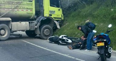 Accidente múltiple en la vía Mosquera-Soacha deja vehículos destrozados y heridos