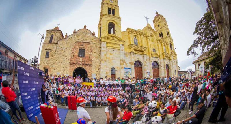 Gobernador Jorge Emilio Rey anuncia importantes inversiones para La Mesa en su gira ‘Ando Cumpliendo’