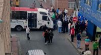 Accidente en el centro de Soacha: motociclista en estado de embriaguez impacta con un colectivo