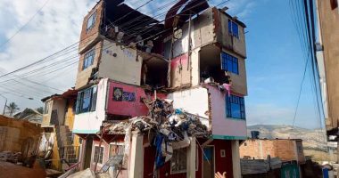 Colapsa vivienda por falla estructural en el sector Los Pinos de Soacha