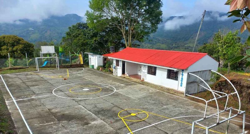 Gobernación de Cundinamarca mejora entornos escolares rurales con apoyo comunitario