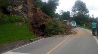 Emergencia vial en la vía Bogotá – Choachí por alud de tierra en la vereda El Púlpito