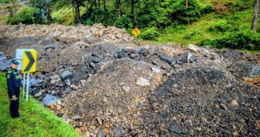 Gobernación de Cundinamarca exige plan de ingeniería para detener deslizamiento en la vía al Llano