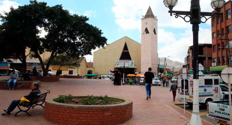 Alcaldía de Soacha brinda apoyo a familias afectadas por incendio en el sector del Barreno