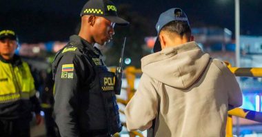 Captura en Soacha por hurto de vehículo: cinco detenidos y camioneta recuperada tras operativo policial