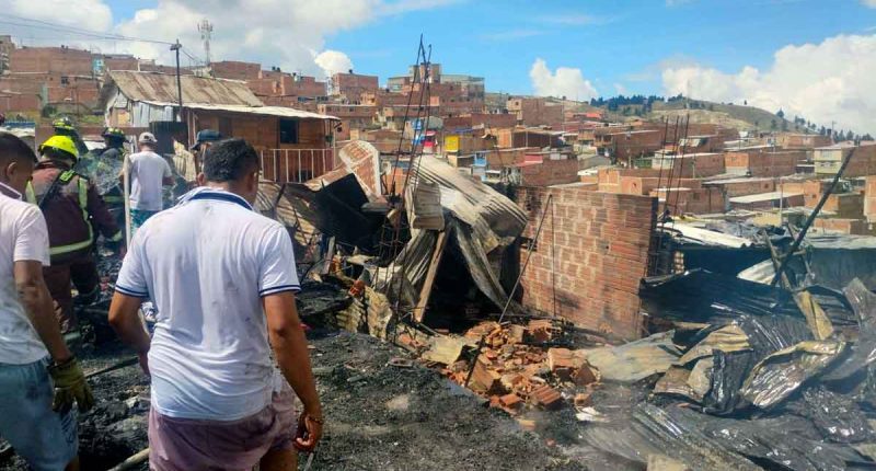Soacha atiende emergencia por incendio en la Comuna 4: 47 personas afectadas y operativos en curso