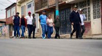 Pavimentación barrio Olivos Soacha mejora la movilidad tras 40 años de espera