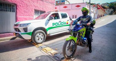 Refuerzan seguridad en Bituima con nueva patrulla y motos para la Policía