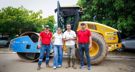 Operarios de infraestructura vial en Nilo preparando el terreno para el inicio de obras en el corredor Peñones.
