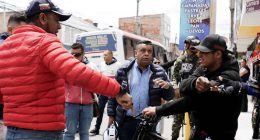 Autoridades municipales realizando inspecciones para fortalecer la seguridad en Soacha en el espacio público.