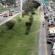 Tránsito de vehículos y controles viales para regular la movilidad en Soacha por reducción de carriles.