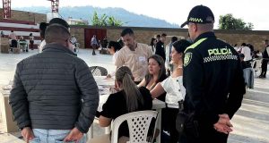 Gobernador de Cundinamarca y altos mandos militares y policiales en Consejo Extraordinario de Seguridad en Viotá.