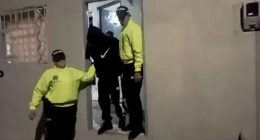 Policía de Cundinamarca informando sobre la desarticulación de la banda criminal 'Los AKT' en Sumapaz.