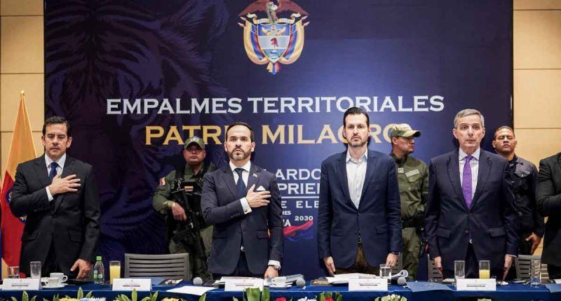 Reunión del gobernador de Cundinamarca y los alcaldes municipales con el presidente electo Abelardo De La Espriella y su gabinete.