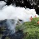 Equipos de emergencia de Soacha realizando labores de vigilancia en áreas de vegetación.