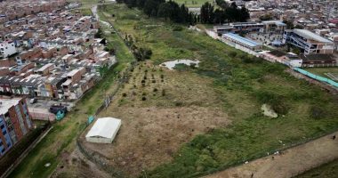 Vista aérea del Humedal Santa Ana tras la recuperación de su espejo de agua y cerramiento.
