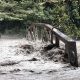 Acumulación de sedimentos y crecientes en el sector del Puente Ocal durante la atención de emergencia por lluvias en Guayabetal.